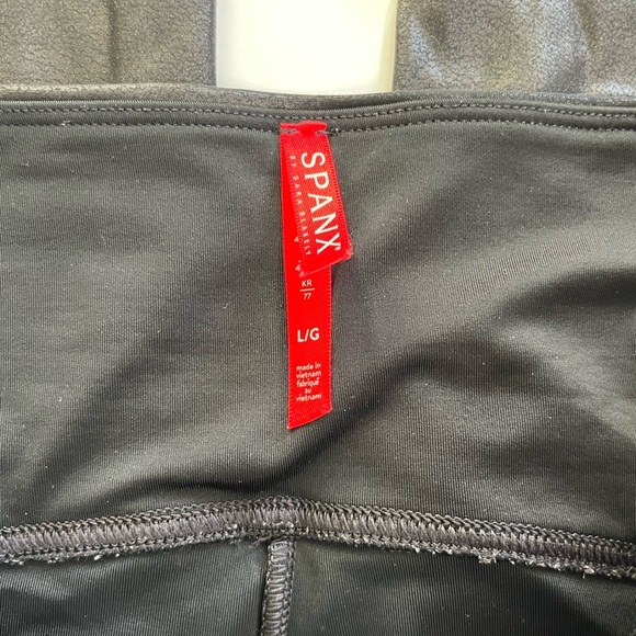 Spanx Faux Leather Leggings Black Size Large - Picture 4 of 11